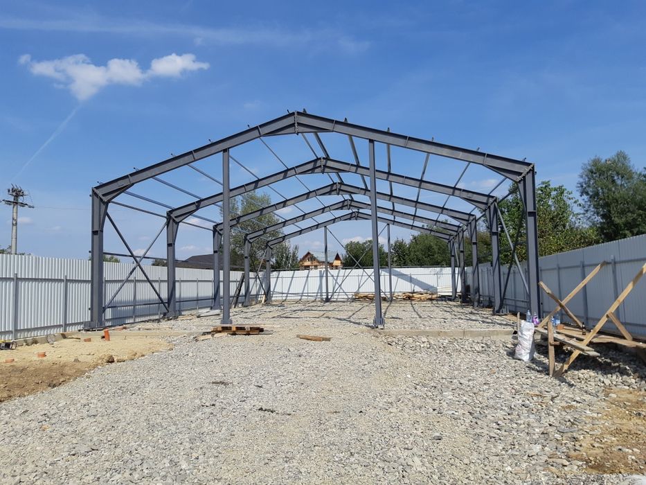 Vând  structură metalică  12 x 30