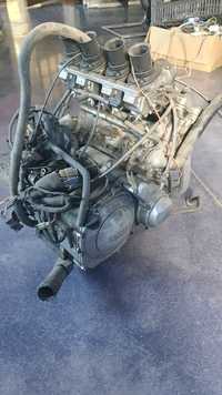 Vând motor Yamaha r6 carburație!