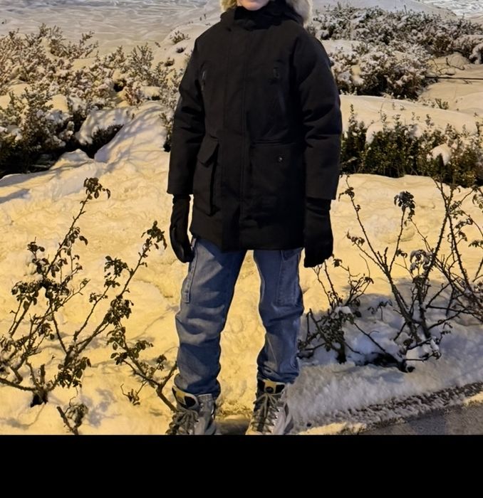 Geaca Zara pene/puf marimea 128