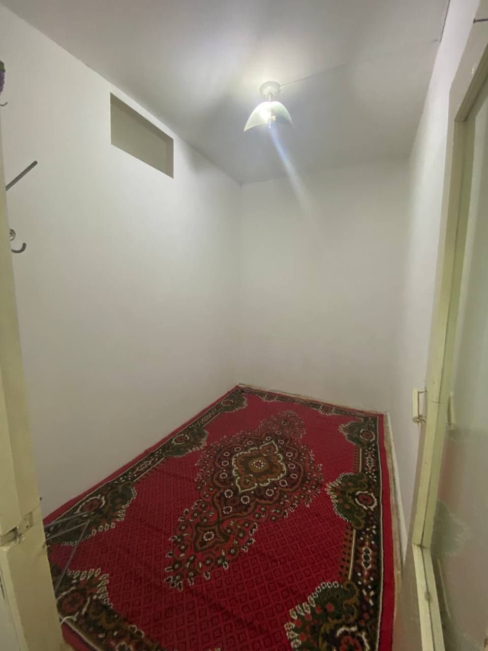 Arenda chorsu qoratosh 1 etaj oyla bolar izlar