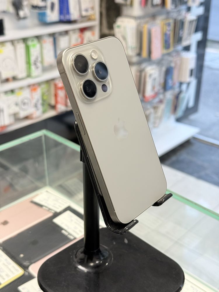 Apple iPhone 15 Pro 128GB Natural Titanium