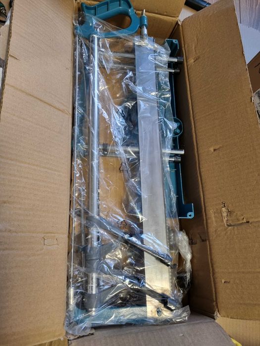 Машина за первази