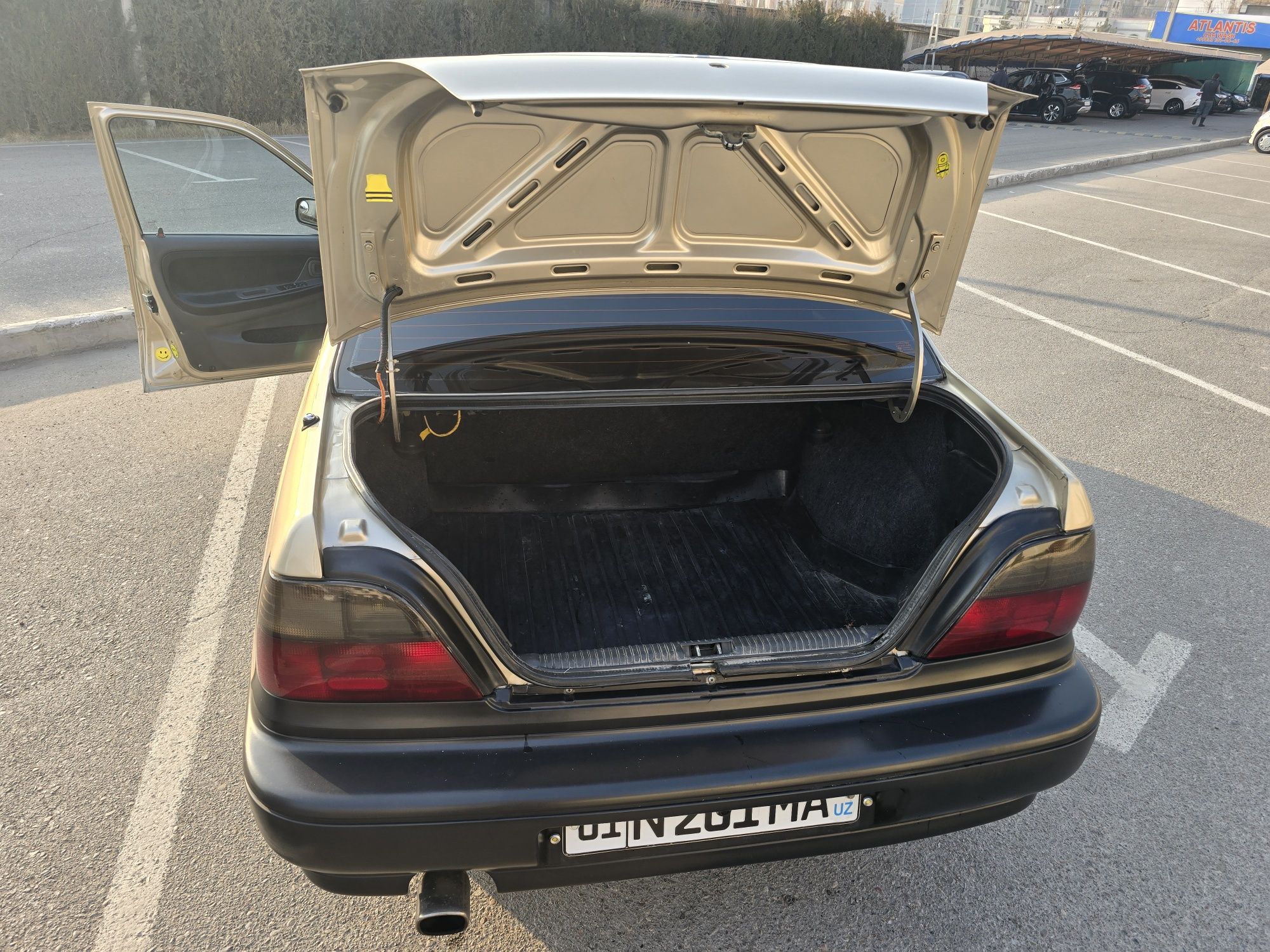 Nexia 1, 1997 год, 1.5 SOHC GLE, Корея, трамблёр + комплект зимних кол