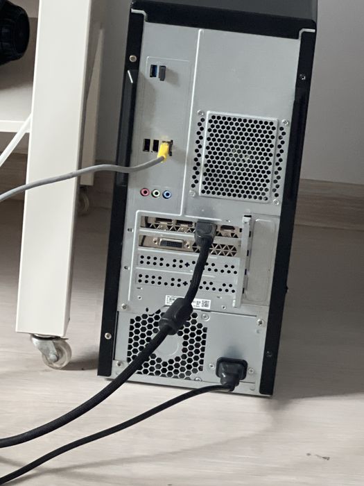 PC Asus i5 9900f gaming cu  webcam c930e și monitor sau schimb și