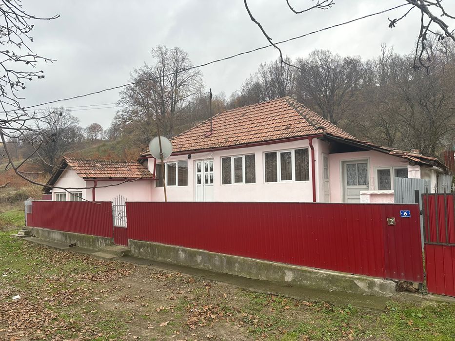 Casa de vanzare caiuti onesti