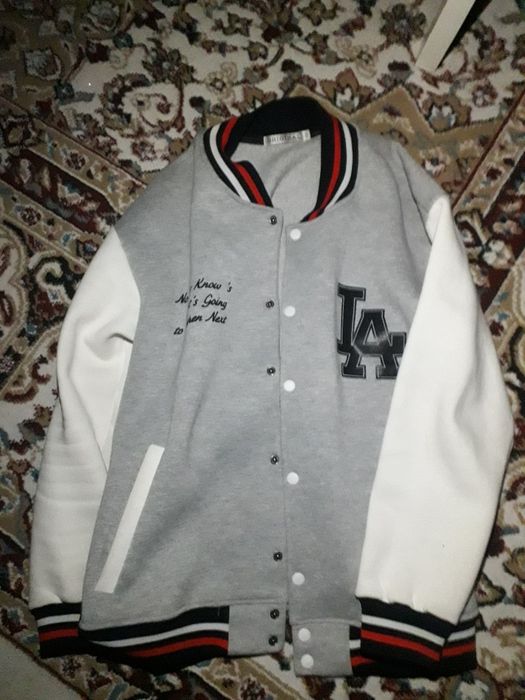 Бомбер LA харошем качестве