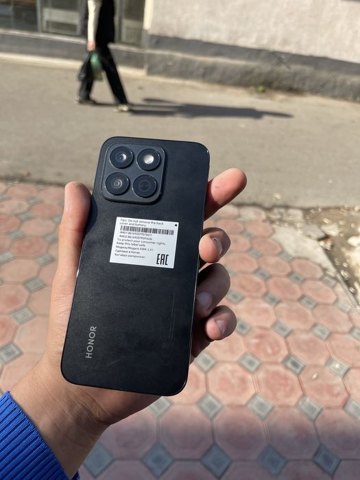 Honor X8c 8/257gb yengide holata