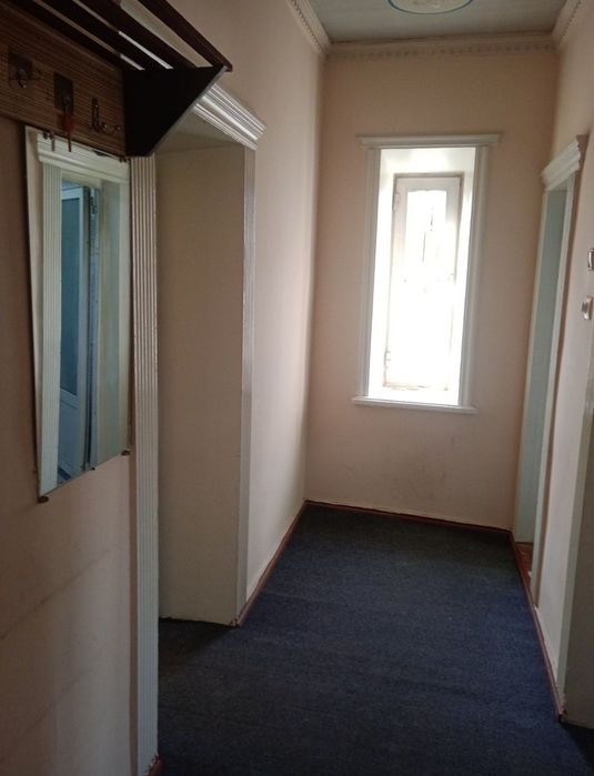 В Алмазарском р.возле 28 школы,сдается 3х комн.квартира