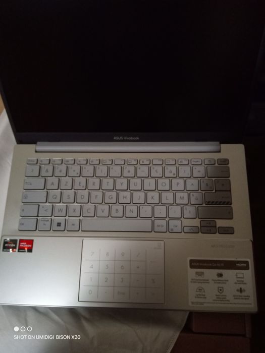 Laptop Asus Vivobook