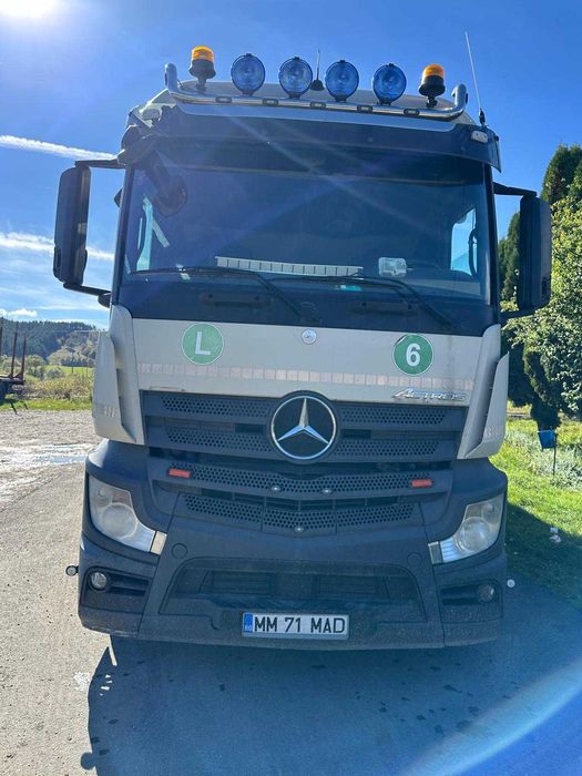 Mercedes Actros 1843