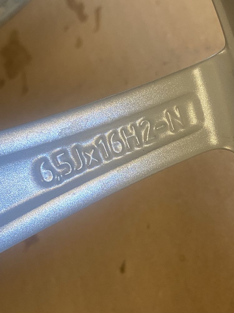 16 цола 5 х 112 мм Фолксваген , Шкода , VW , Skoda