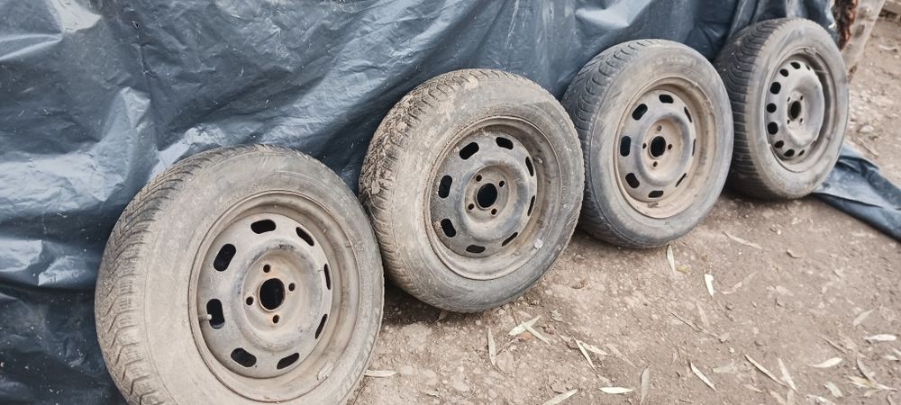 Vând jenti 205 60 16