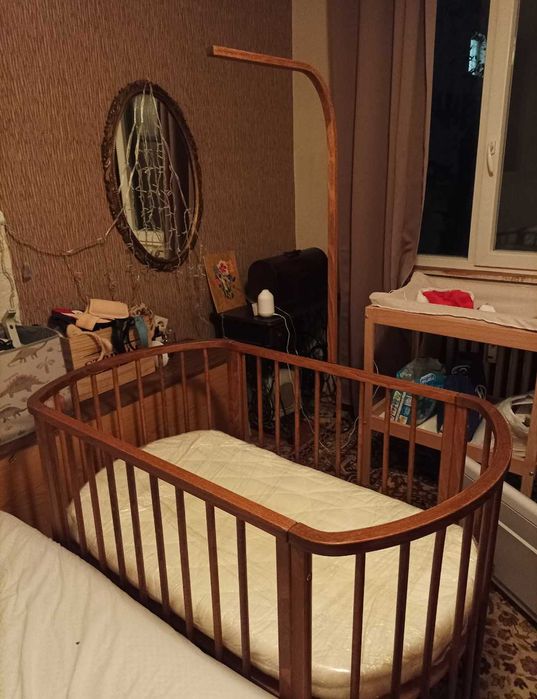 Бебешко/детско дървено креватче