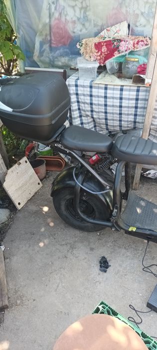 Vând scuter electric harley