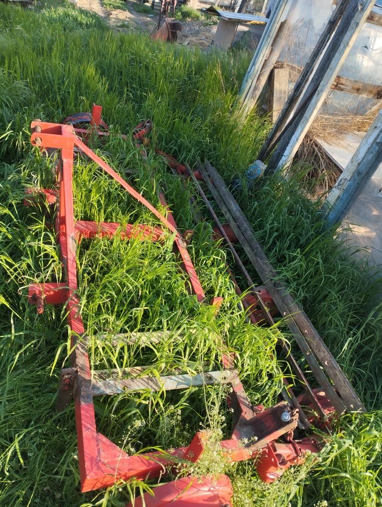 Продавам т25А с инвентар