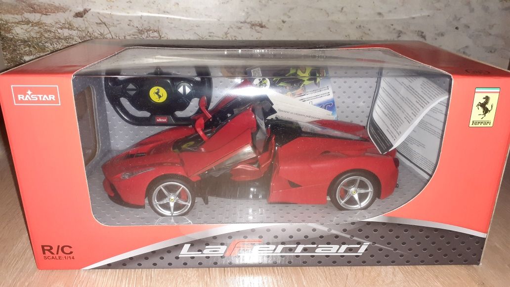 Метална кола с дистанционно Ferrari Laferrari Aperta Drift R/C 1:14