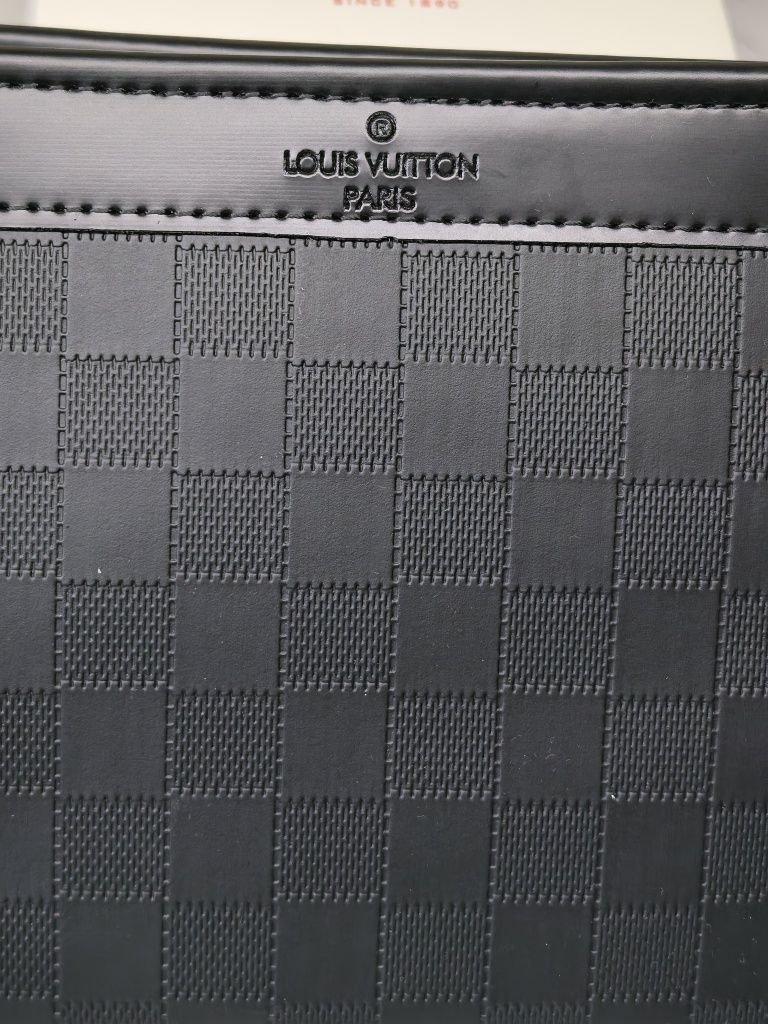 Luis Viton чанта тип плик