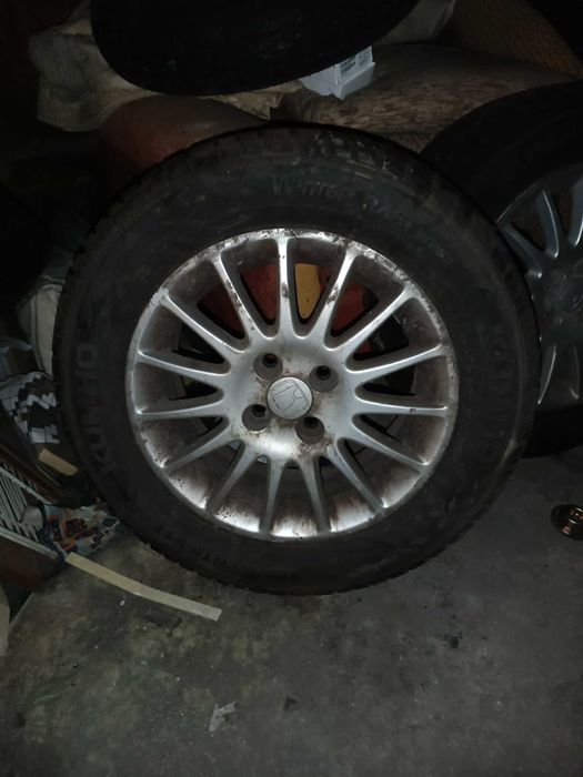 Зимни гуми 195/65/15 и джанти за Хонда сивик