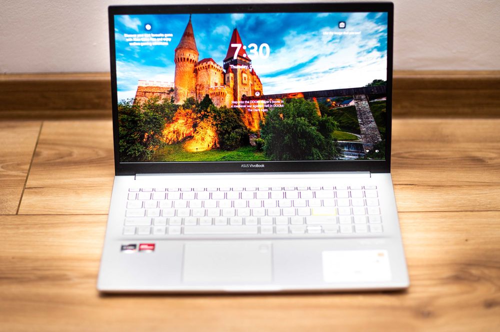 Laptop ASUS Vivobook OLED 15.6 Ryzen 5 5500U 24gb Ram 512 nvme Cutie