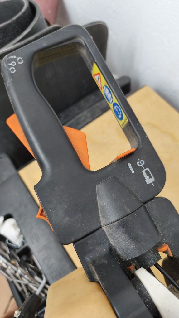 Бензинов храсторез Stihl hs 80