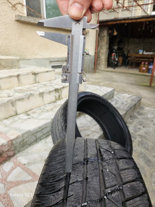 Всесезонни гуми 255/35/R19 Rotalla Setula Цената е за 4-те.