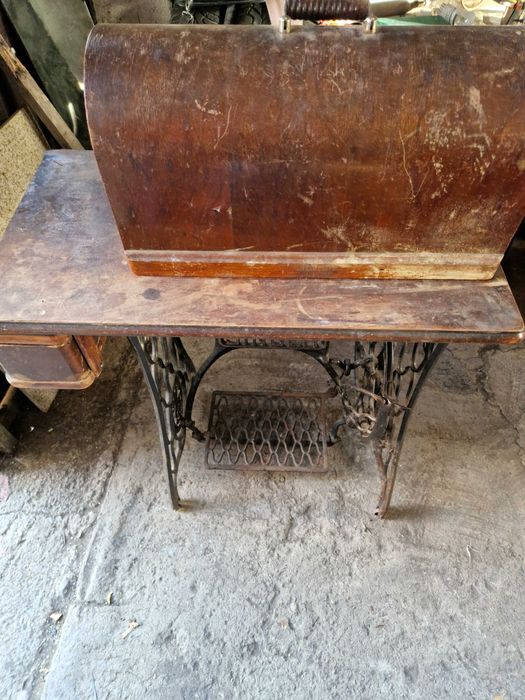 Singer - стара шевна машина (антика)