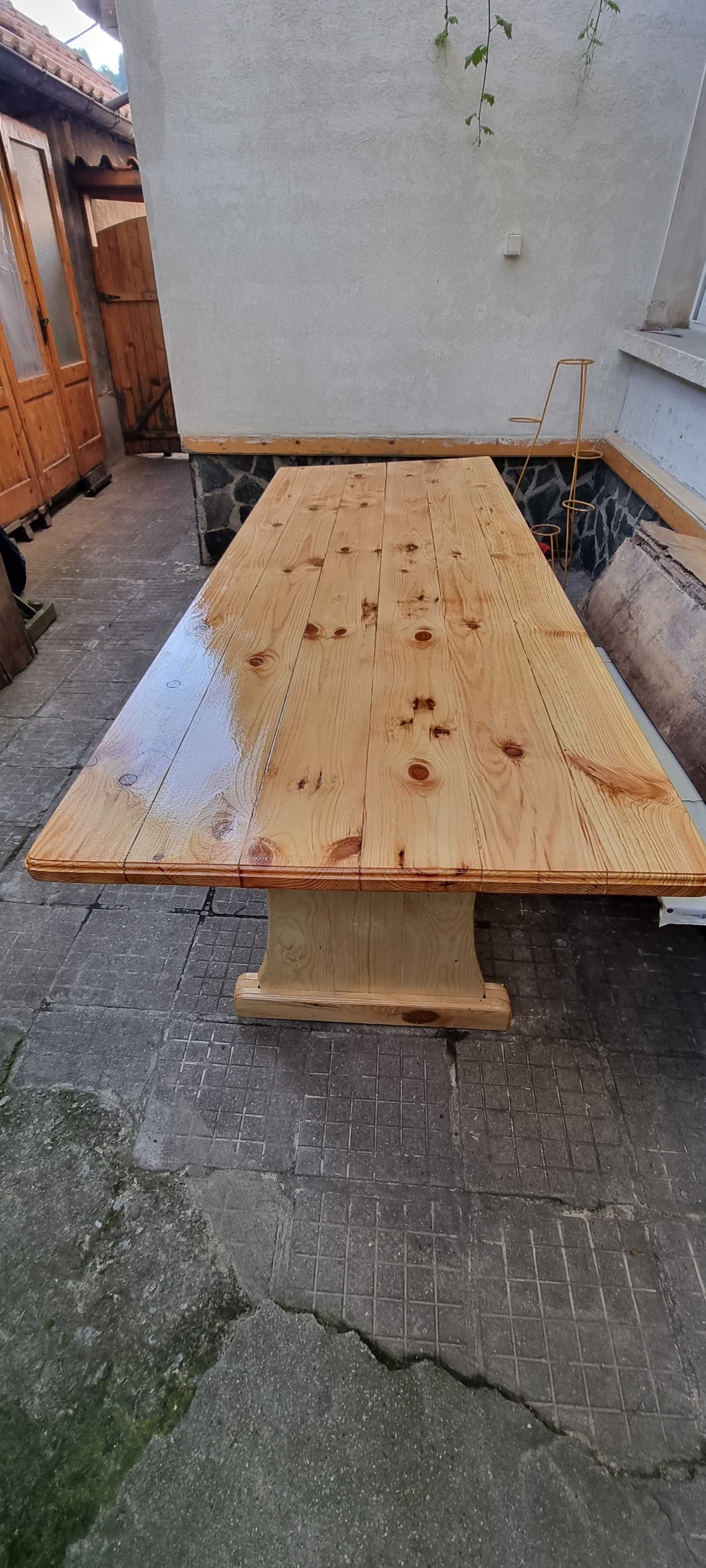 Дървена маса, ръчна изработка