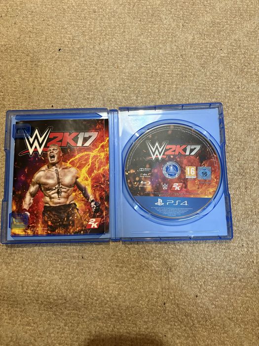 Ps4 Pro 1 tb+2 joystick-uri+ cateva jocuri