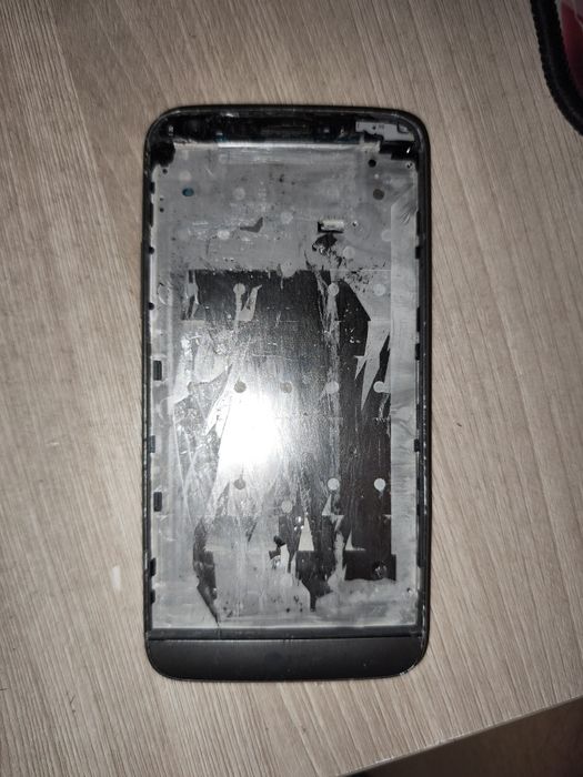 Обменяю 3 рабочих но требующих ремонта телефона на один рабочий