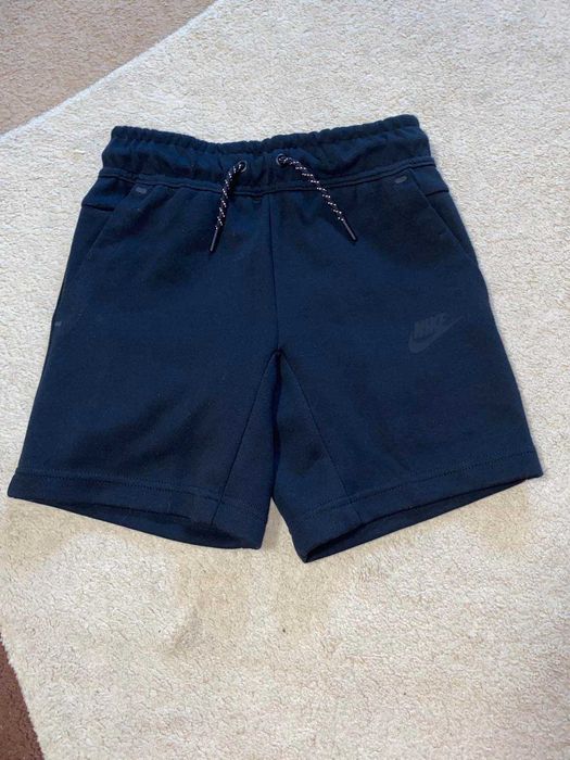 Къси панталони Nike tech fleece ( 122-128)