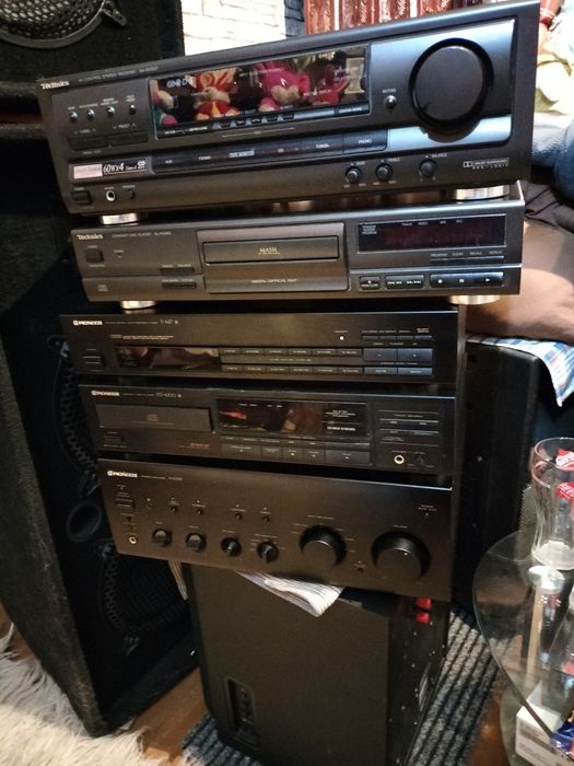 Amplificatoare / sisteme / Boxe