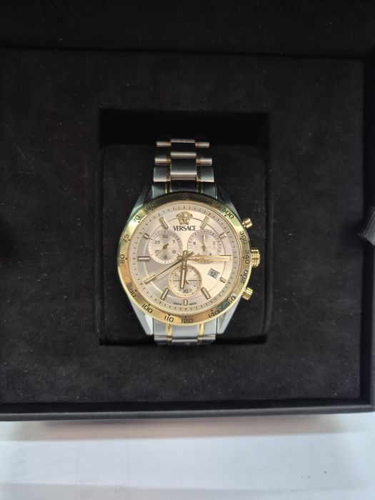 Часовник Versace