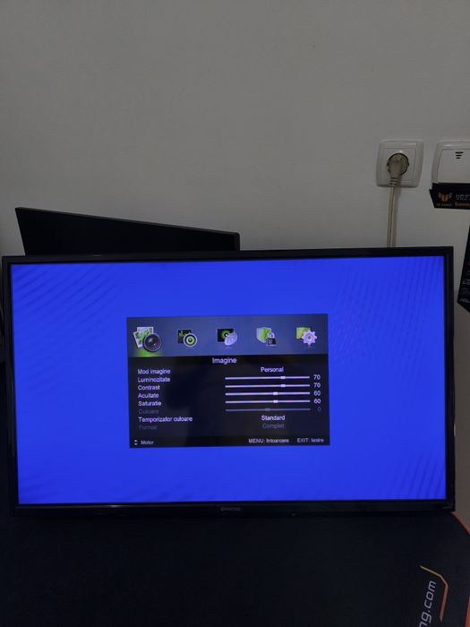 Vind Televizor Vortex, funcționează perfect, la 199 lei