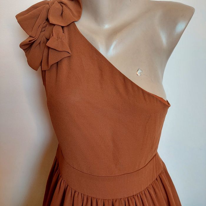 Transport gratuit Fan. Rochie de ocazie marime M-L.