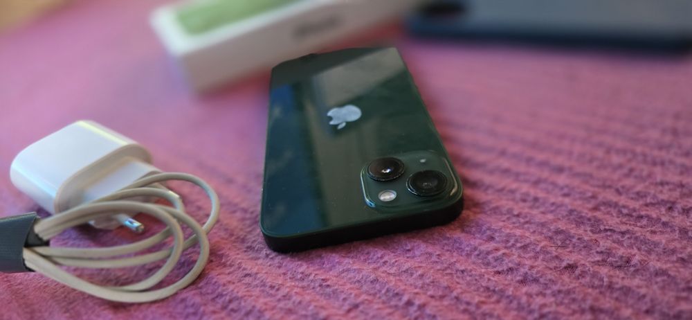 iPhone 13 Green 128GB 89% battery-неразличим от нов!ПЪЛЕН КОМПЛЕКТ!