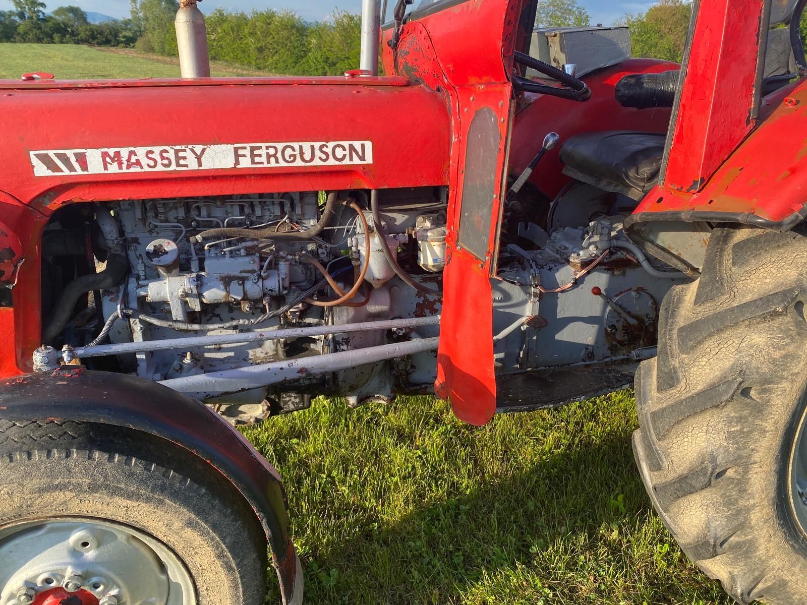 Vand tractor Massey Ferguson