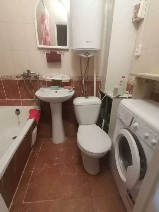 Дава се под наем Едностаен апартамент в София, Зона Б-18 - 45 кв.м за 367.2 € - Снимка #2