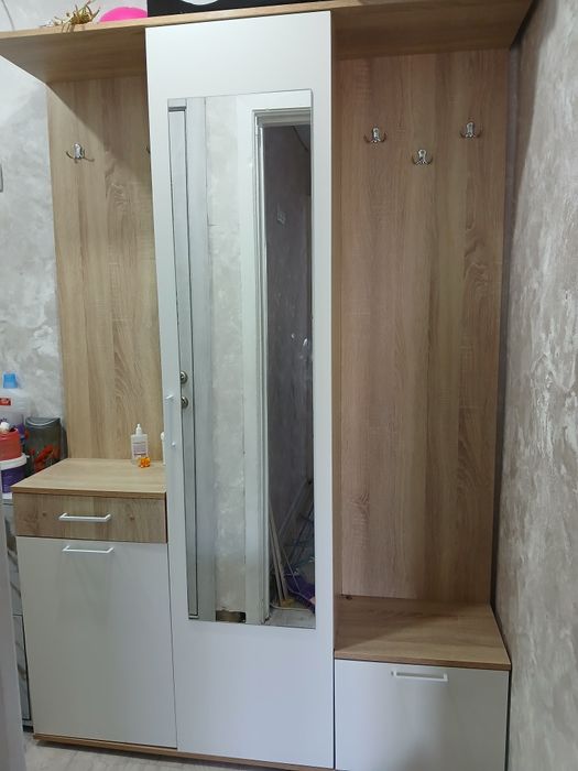 Продаю прхожую мебель