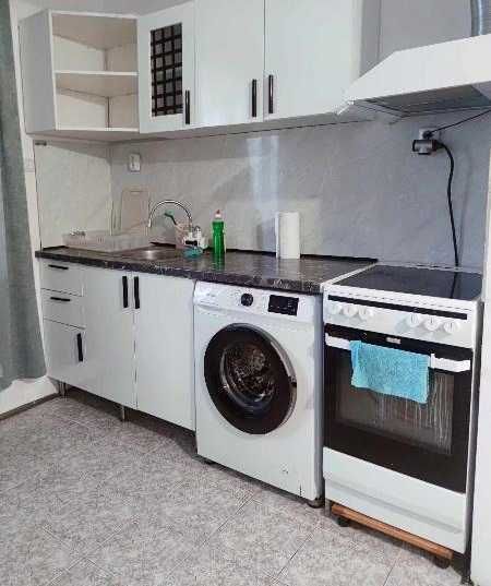 Дава се под наем Тристаен апартамент в София, Слатина - 90 кв.м за 500 € - Снимка #1