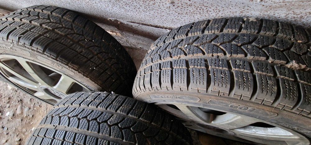 Jante aliaj R175×112 cu anvelope de iarna 225/45/R17 folosite un sezon