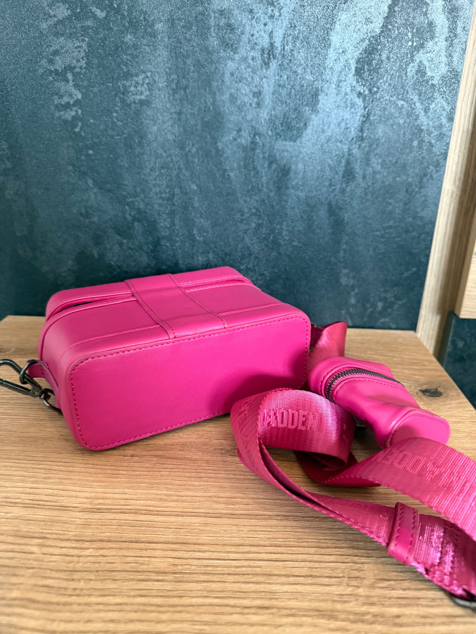 Розова чанта Steve Madden