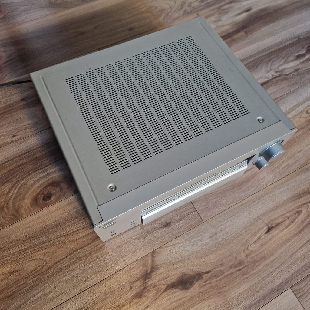 Vind Amplificator SONY STR-DB 780QS  stare foarte bună de funcționare!
