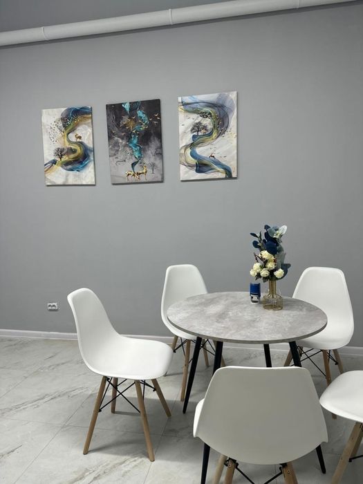 Продам стол можно использовать как кухонный или в помещениях, качество