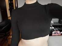 top negru scurt maneca lunga