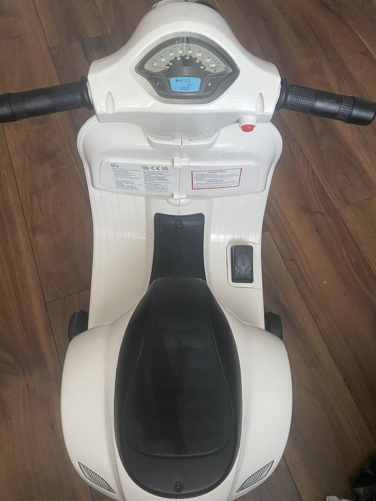 Scuter Vespa pt copii