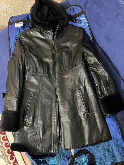 Продам дубленку новую