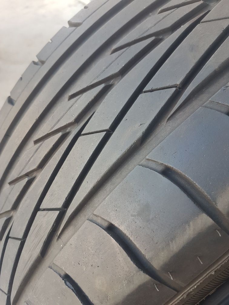 Летни гуми 2 броя GOODYEAR Excellence 235 55 R17 дот 0311