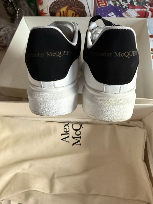 Alexander McQueen 40