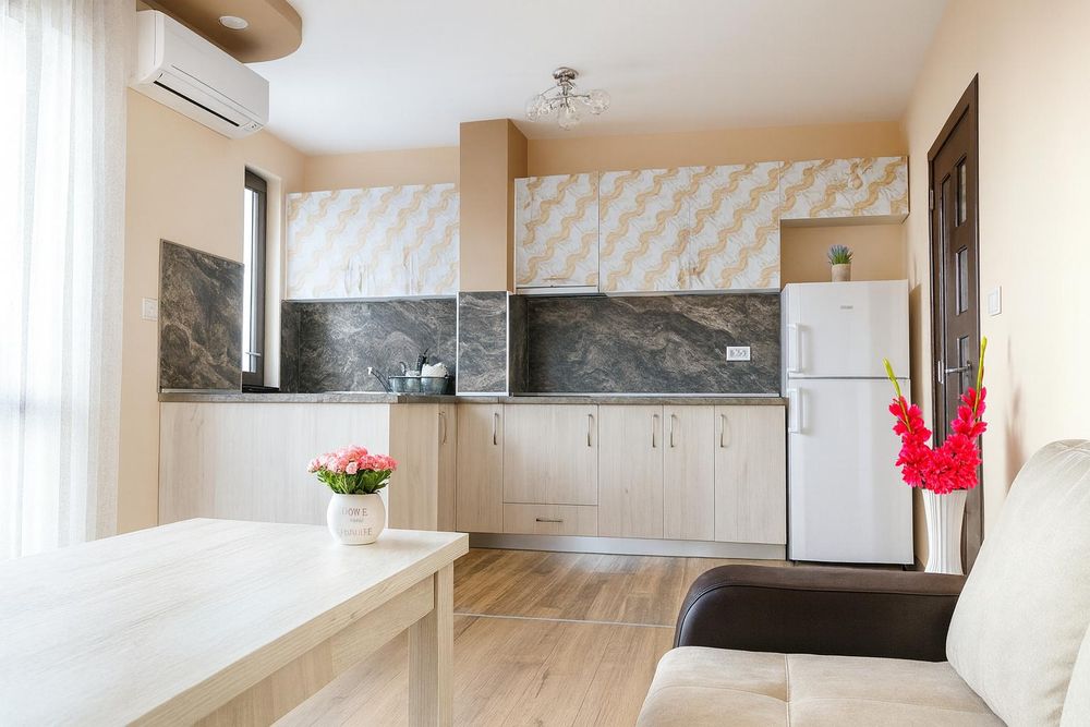 Дава се под наем Двустаен апартамент в Пловдив, Христо Смирненски - 67 кв.м за 483.48 € - Снимка #1