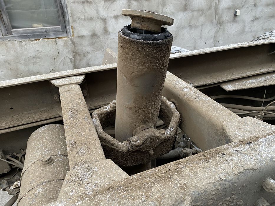 Продам подрамник с целиндрами маз